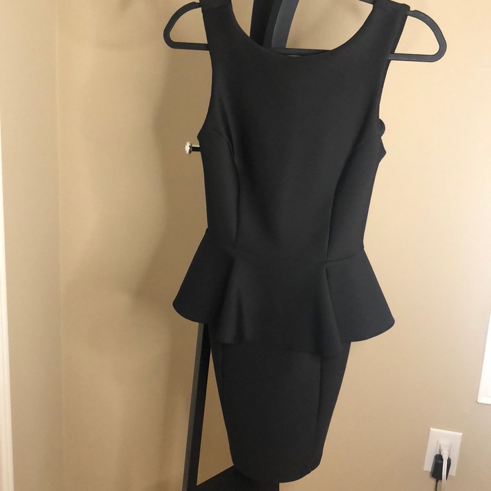 TOPSHOP PEPLUM DRESS